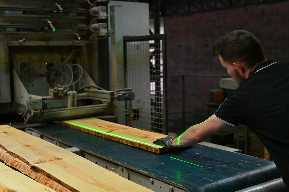 Operateur-sur-deligneuse