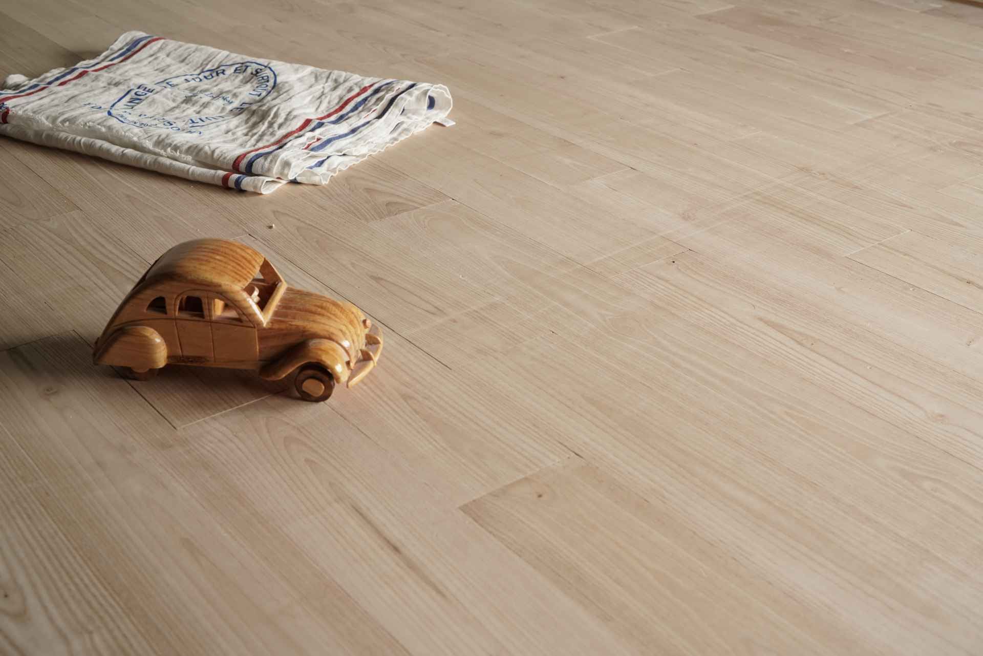 Parquet massif en châtaignier