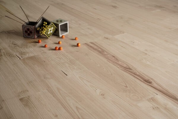 Parquet massif en châtaignier