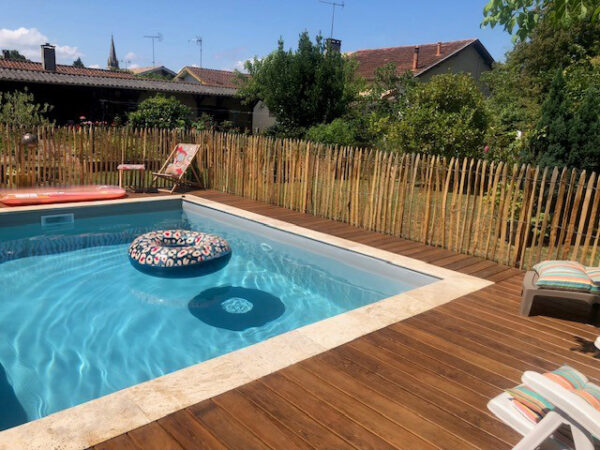 Ganivelle châtaignier contour de piscine