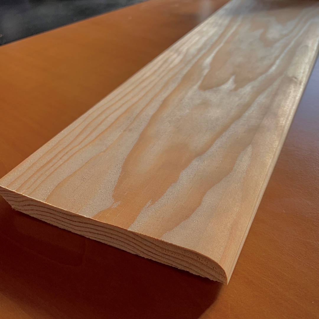 Plinthe pin – angle arrondi