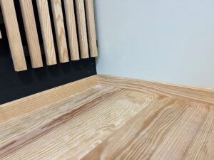 Plinthe sans noeud 10×70